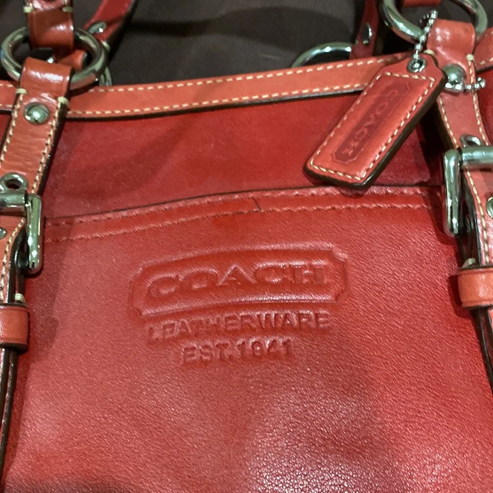 Beautiful red Coach handbag - Picture 2 of 7